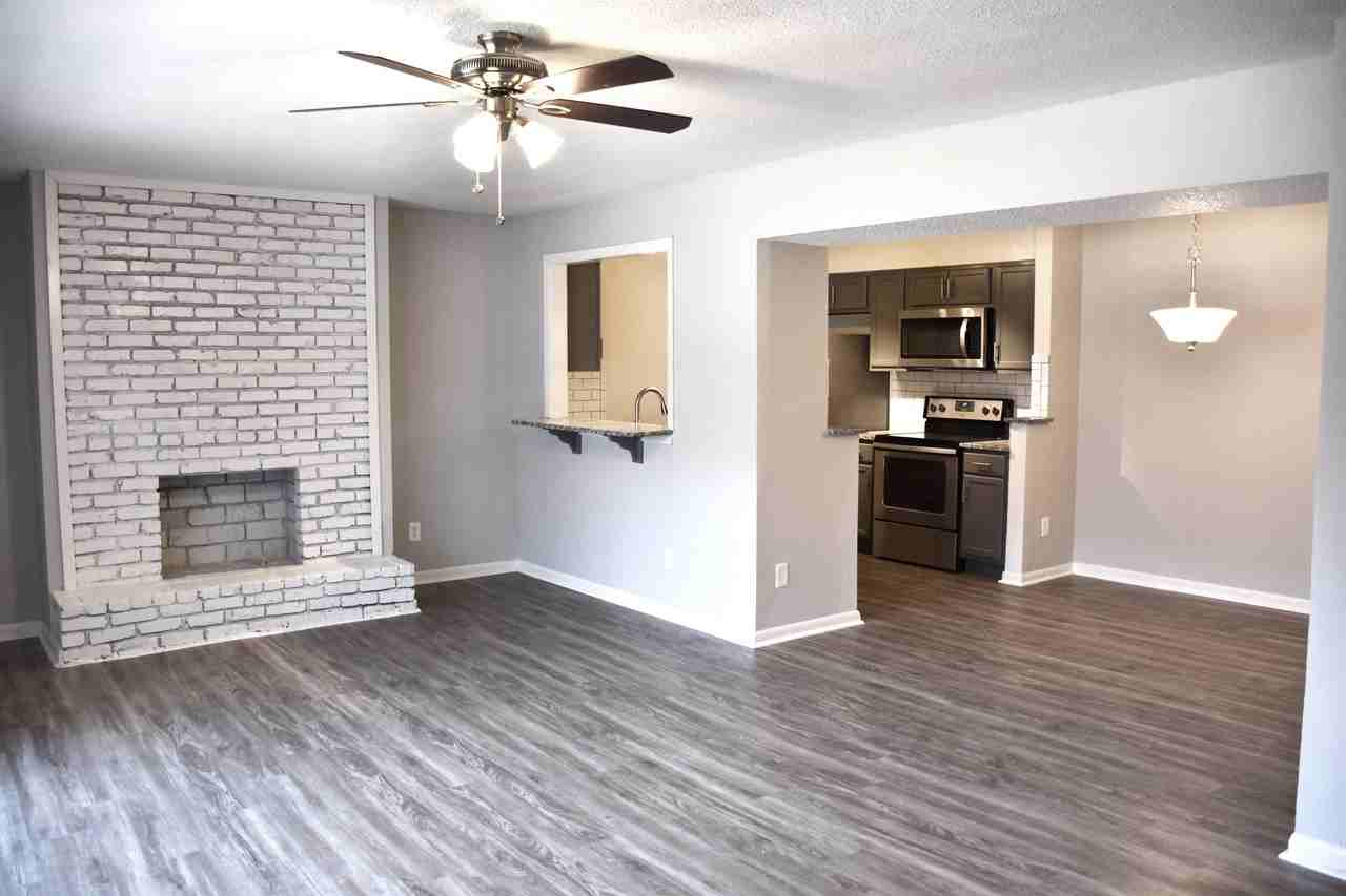 Devereaux - Photo 2 of 7