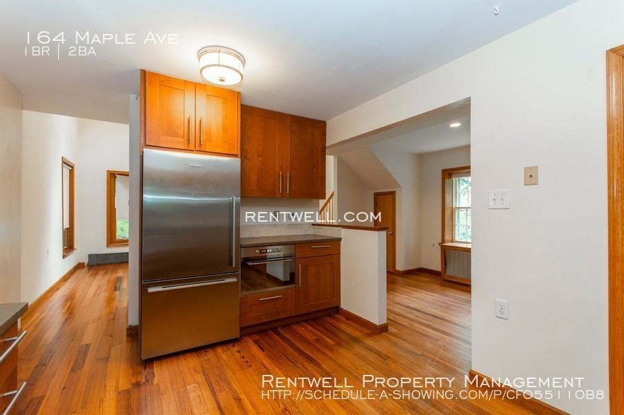 164 Maple Ave - Photo 3 of 22