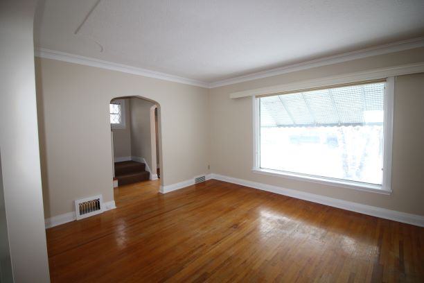 829 Dominion Street - Photo 2 of 14