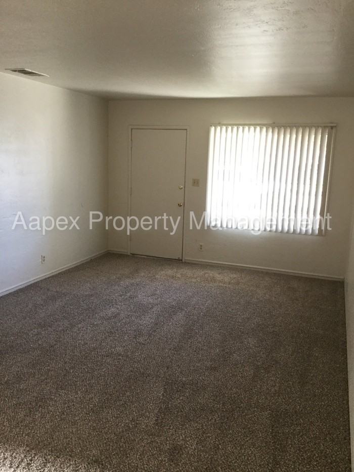 2044 Nome St - Photo 3 of 14