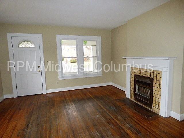 884 Sheridan Ave - Photo 2 of 12