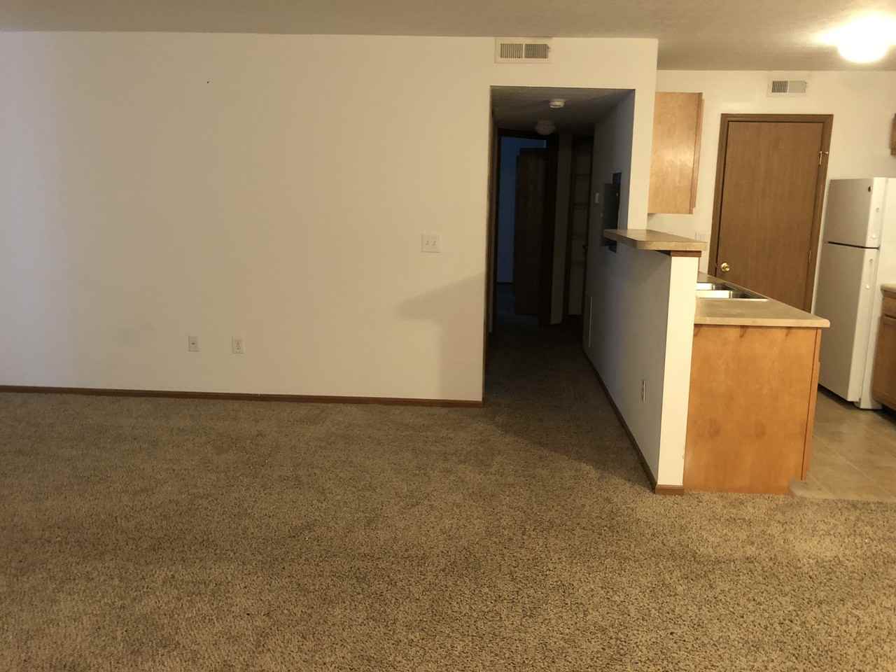 4041 Peakwood Dr - Photo 2 of 6