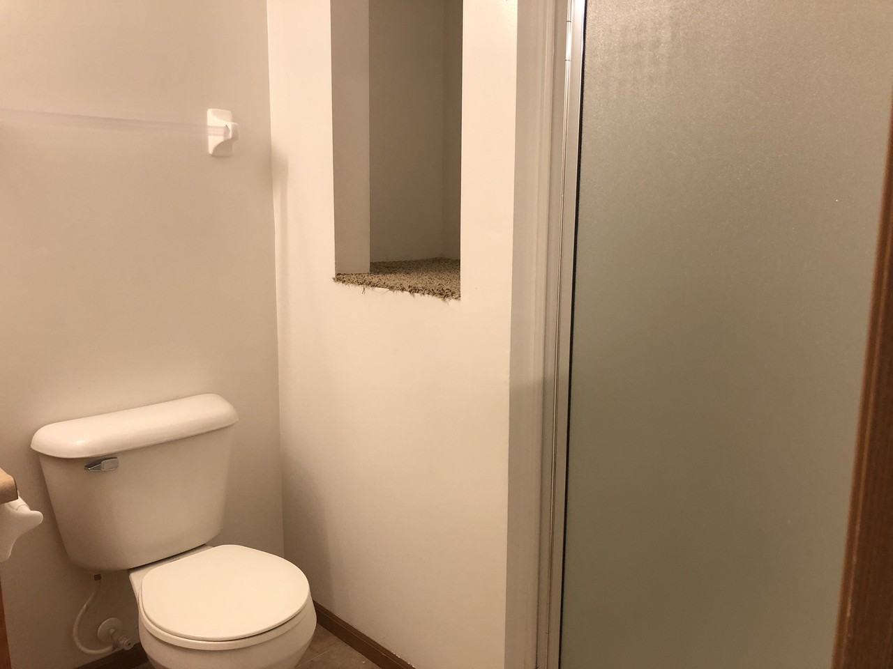 4041 Peakwood Dr - Photo 3 of 6