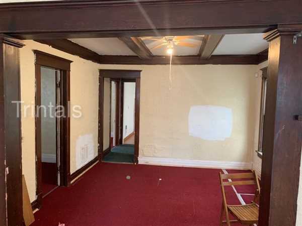 54 Wakefield Ave - Photo 3 of 9