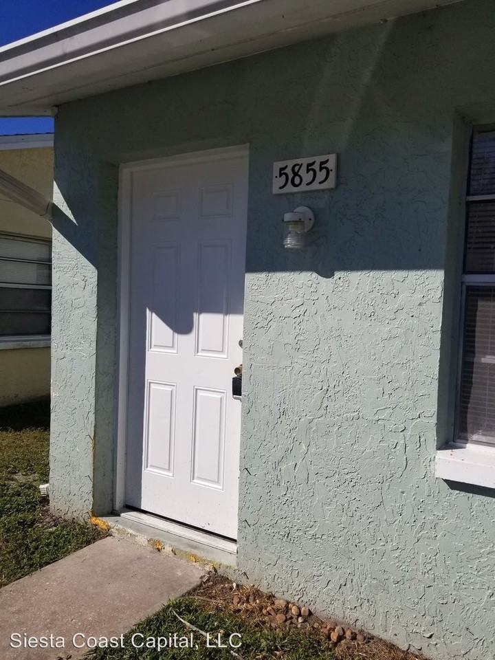 5855 High St - Photo 2 of 8