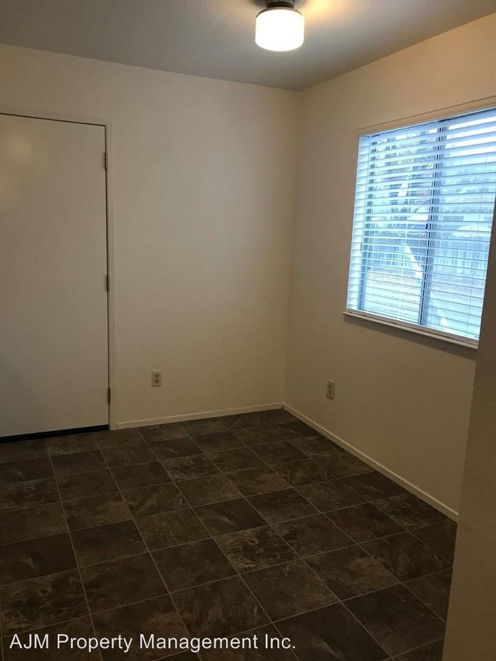 540/542 North Avenue - Photo 3 of 10