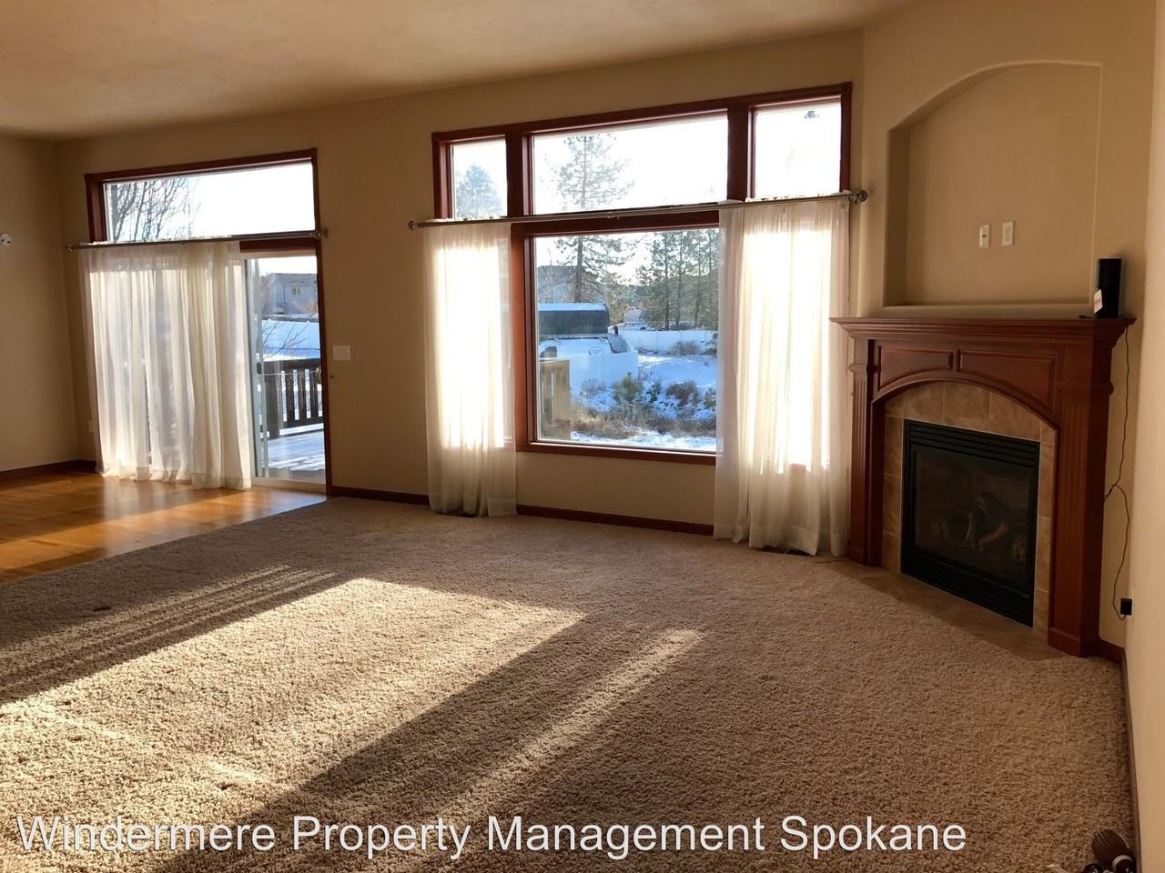 16 E Hillcrest Dr - Photo 3 of 13