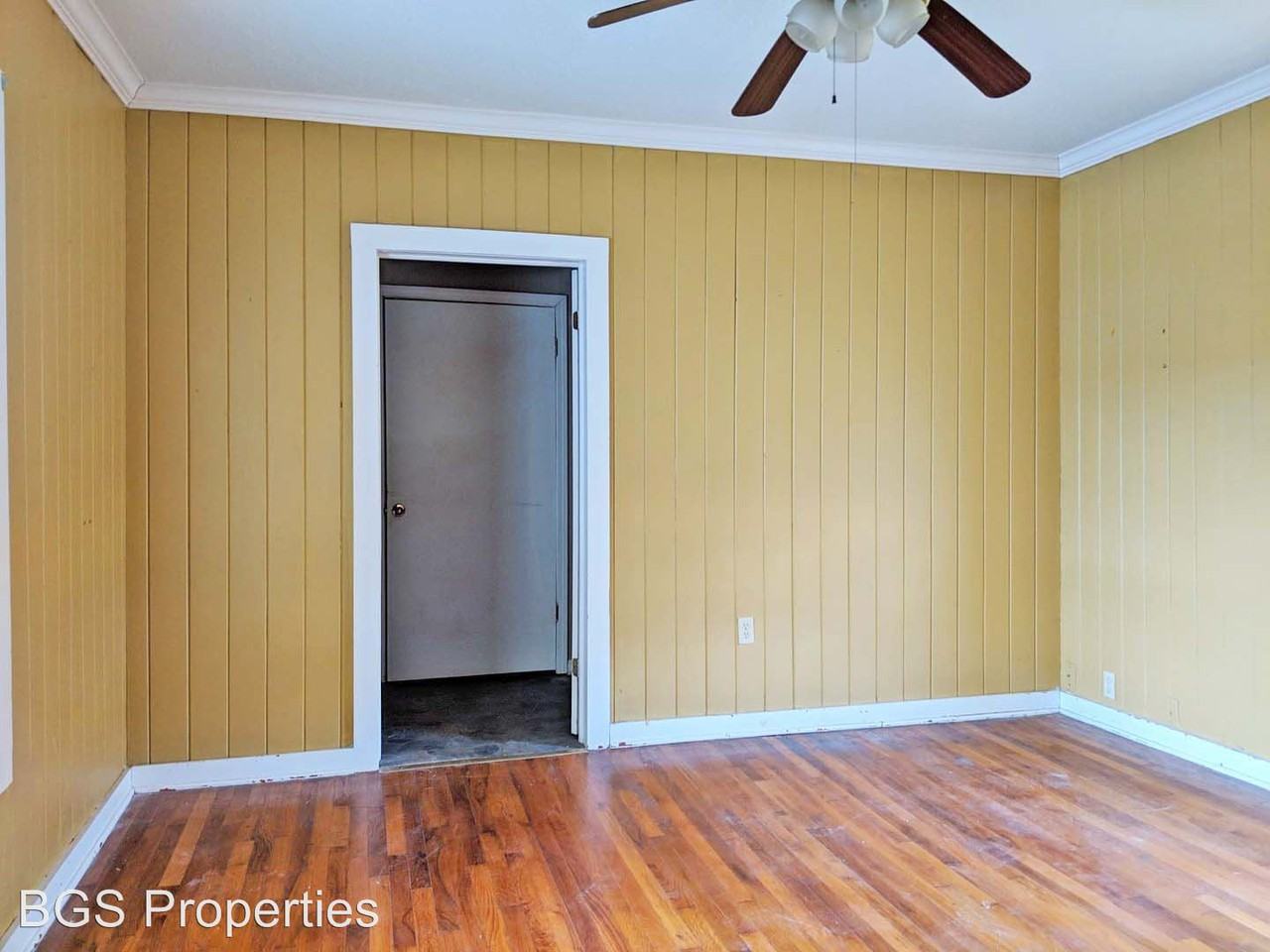 111 W Parkview St - Photo 3 of 9