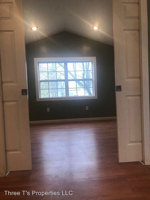 311 Crossman St - Photo 2 of 4