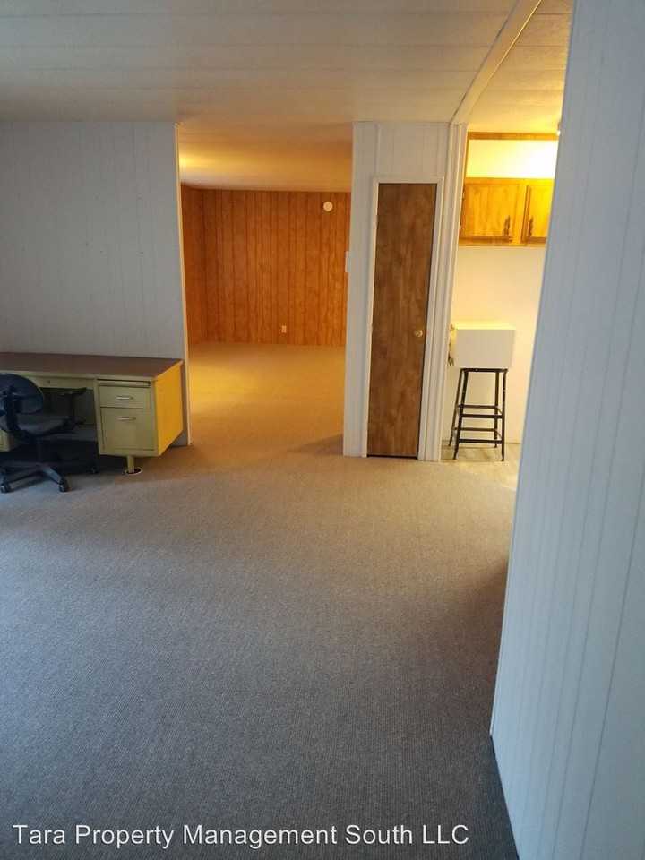 2395 E Sanctuary Ln - Photo 2 of 18