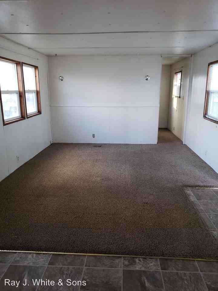 2027 Birch Ave - Photo 3 of 7