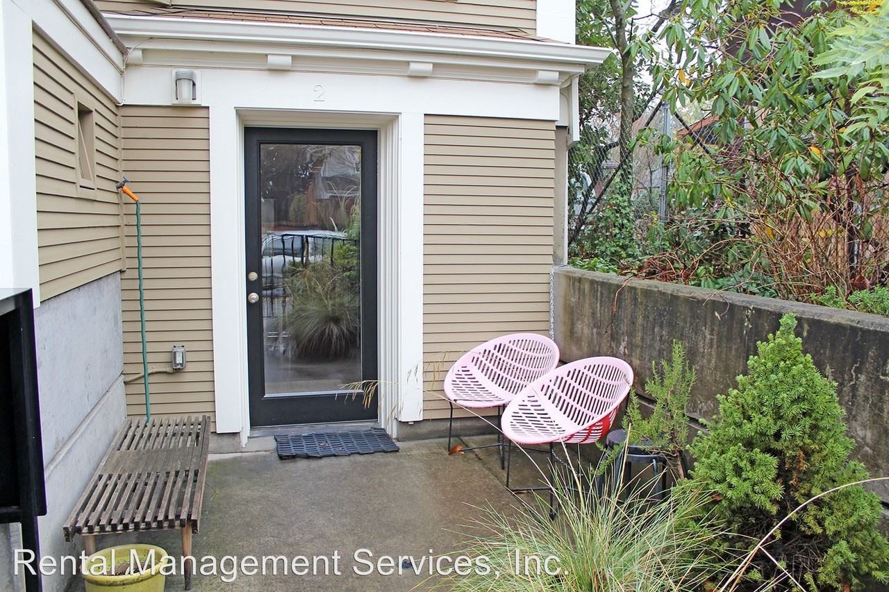 5015 NE 15th Ave #2 - Photo 3 of 19