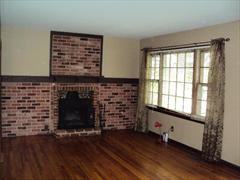 705 W 90 Terrace - Photo 2 of 12