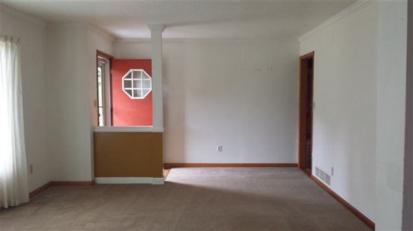 604 Parkway Dr - Photo 3 of 16