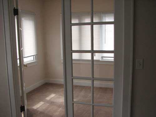 Lincoln Apartments - Photo 2 of 6