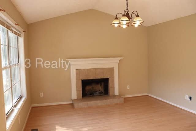 508 Jarrett Ct - Photo 3 of 26