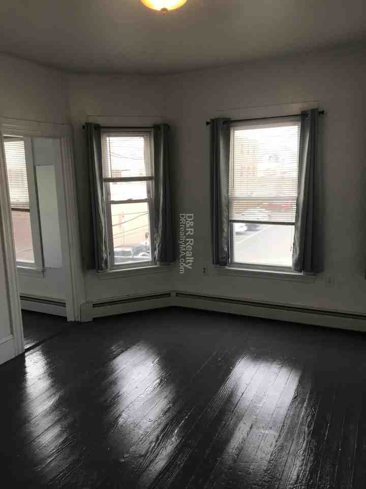 Warren St, Massachusetts, US 2, Cambridge, MA 02141 2 Bedroom