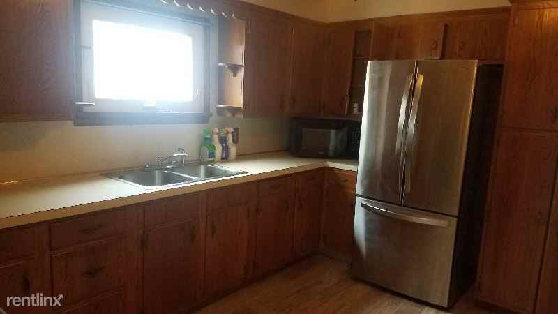 608 School St - Photo 3 of 17