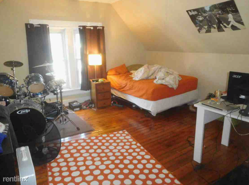 2614 Moorman Ave - Photo 3 of 16