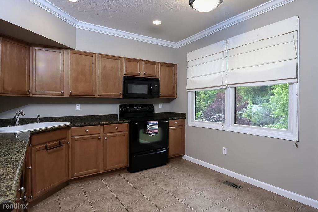 135 Banksville Pl - Photo 2 of 15