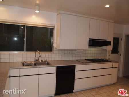 5913 Blairstone Dr - Photo 3 of 15