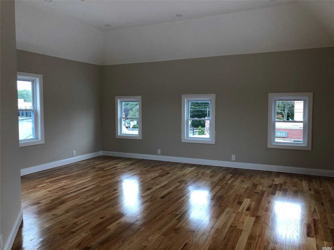 350 Hempstead Ave - Photo 3 of 7