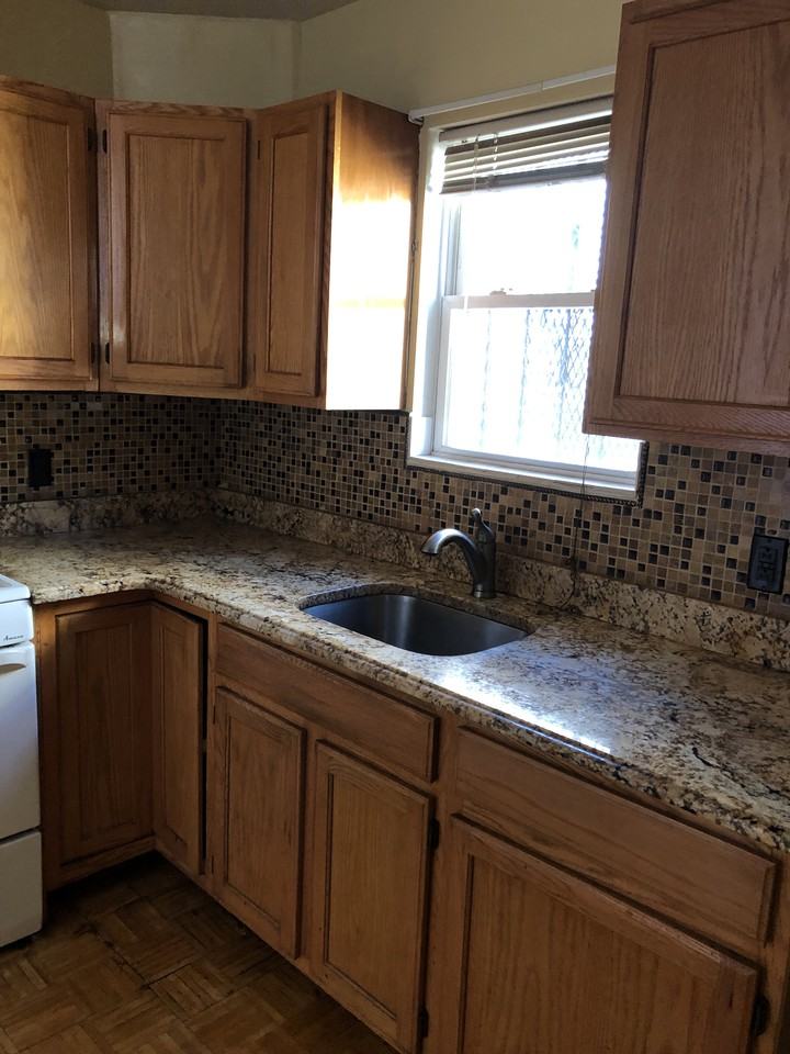 2237 Newbold Ave - Photo 3 of 16