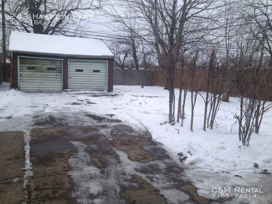 242 Hampton Pkwy - Photo 2 of 15