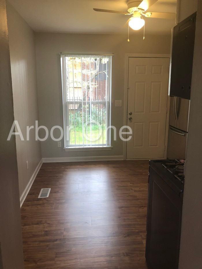 651 Villa Dr - Photo 2 of 10