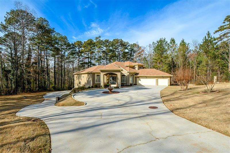 1010 Forest Overlook Dr SW - Photo 2 of 40