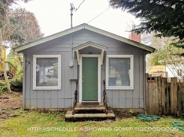 719 SE Reef Ave