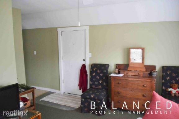 321 Funston St - Photo 3 of 10