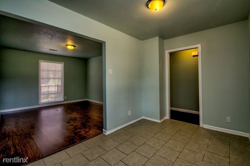 7114 Pinetex Dr - Photo 3 of 10