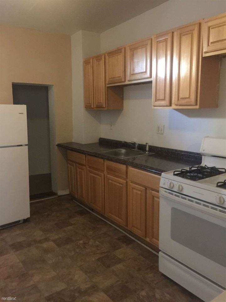 2040 Walbrook Ave - Photo 2 of 11