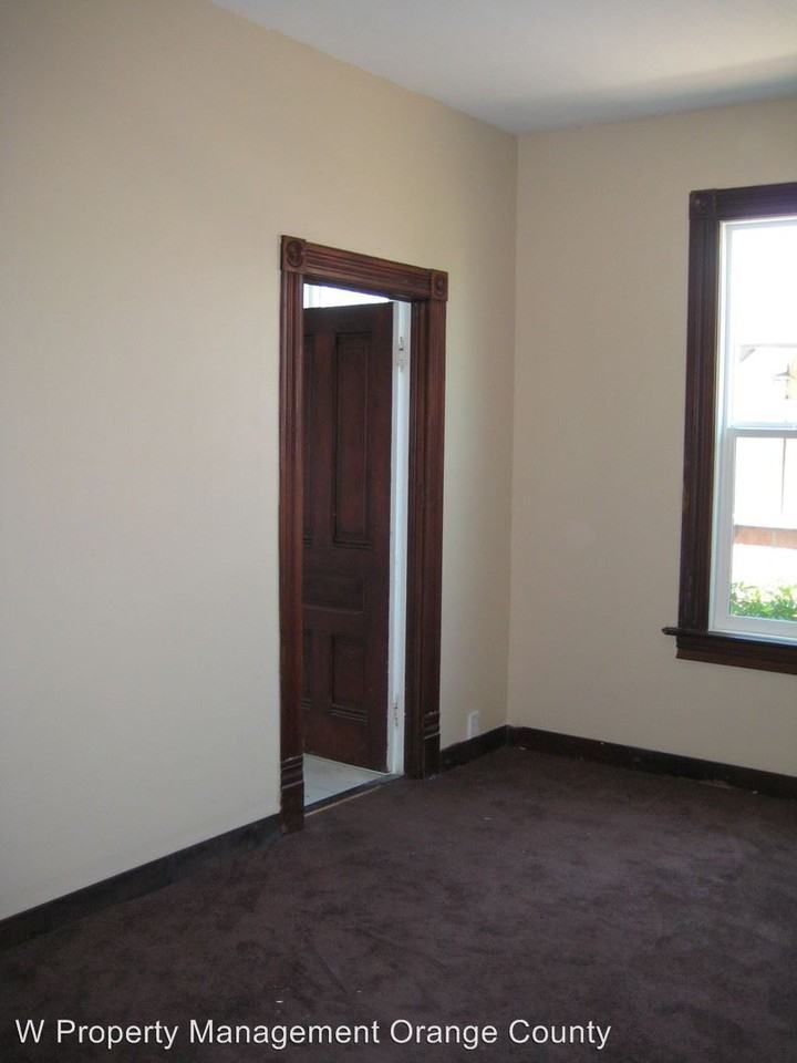 2418 W Occidental St - Photo 3 of 7