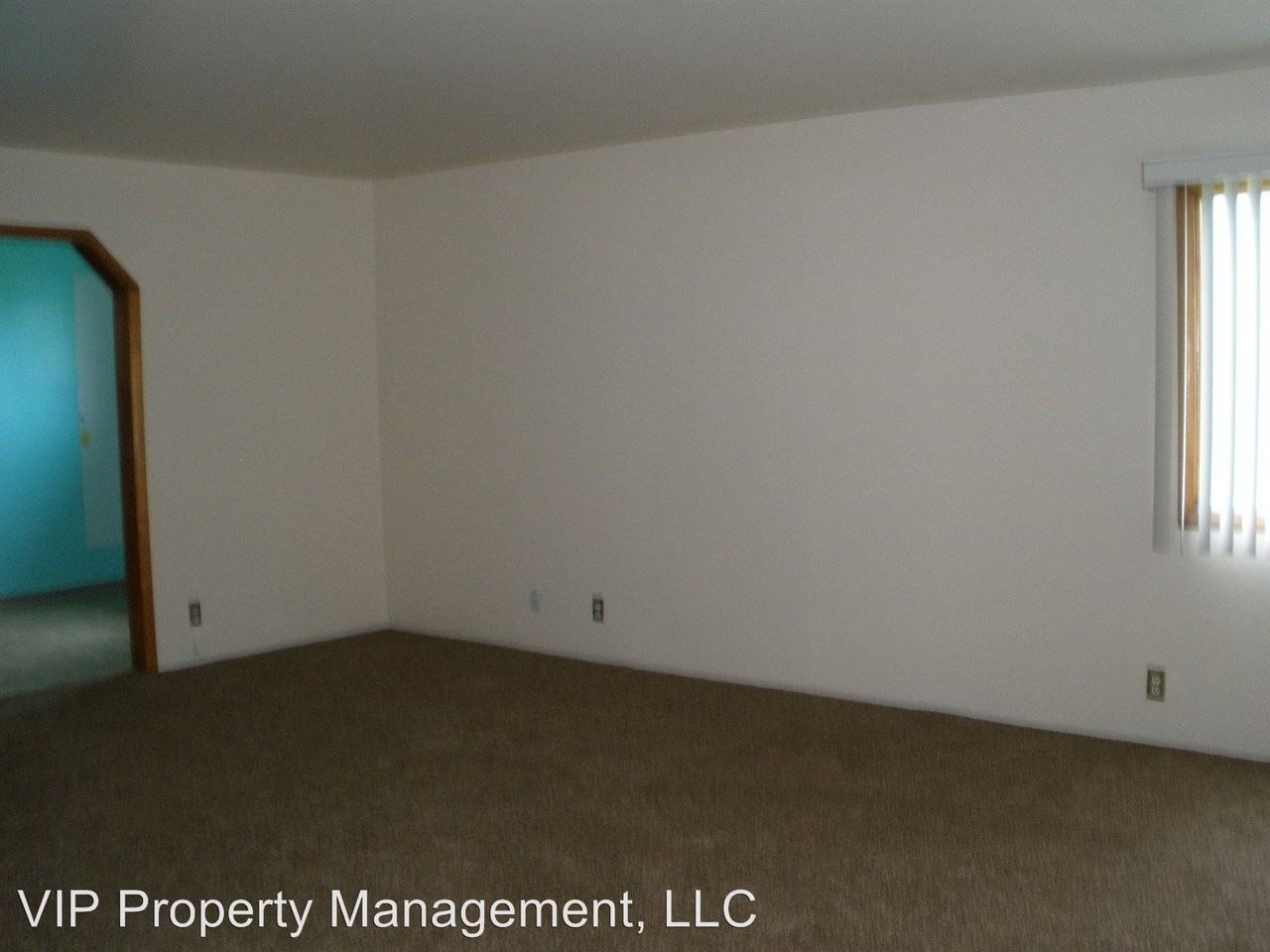 124 Isabelle - Photo 3 of 4