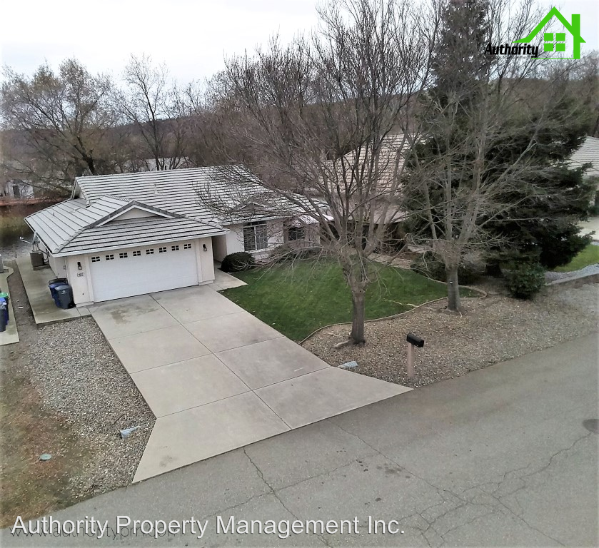19217 Sandpiper Ln - Photo 2 of 29