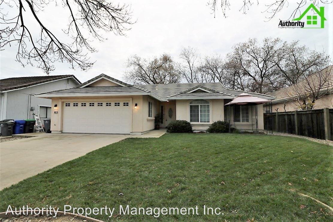 19217 Sandpiper Ln - Photo 3 of 29