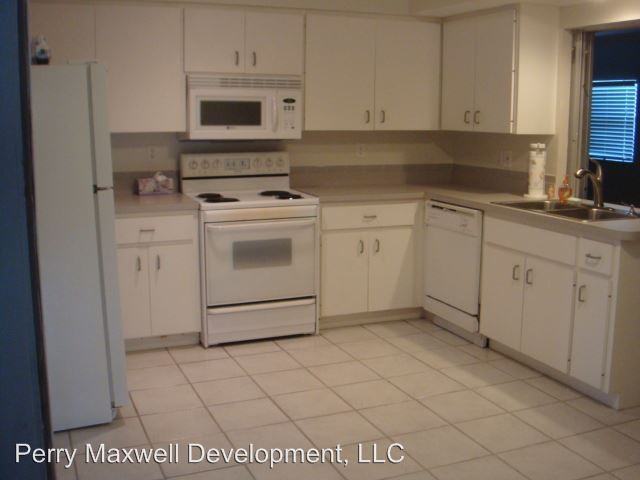 4009 Dyer Ln - Photo 2 of 12