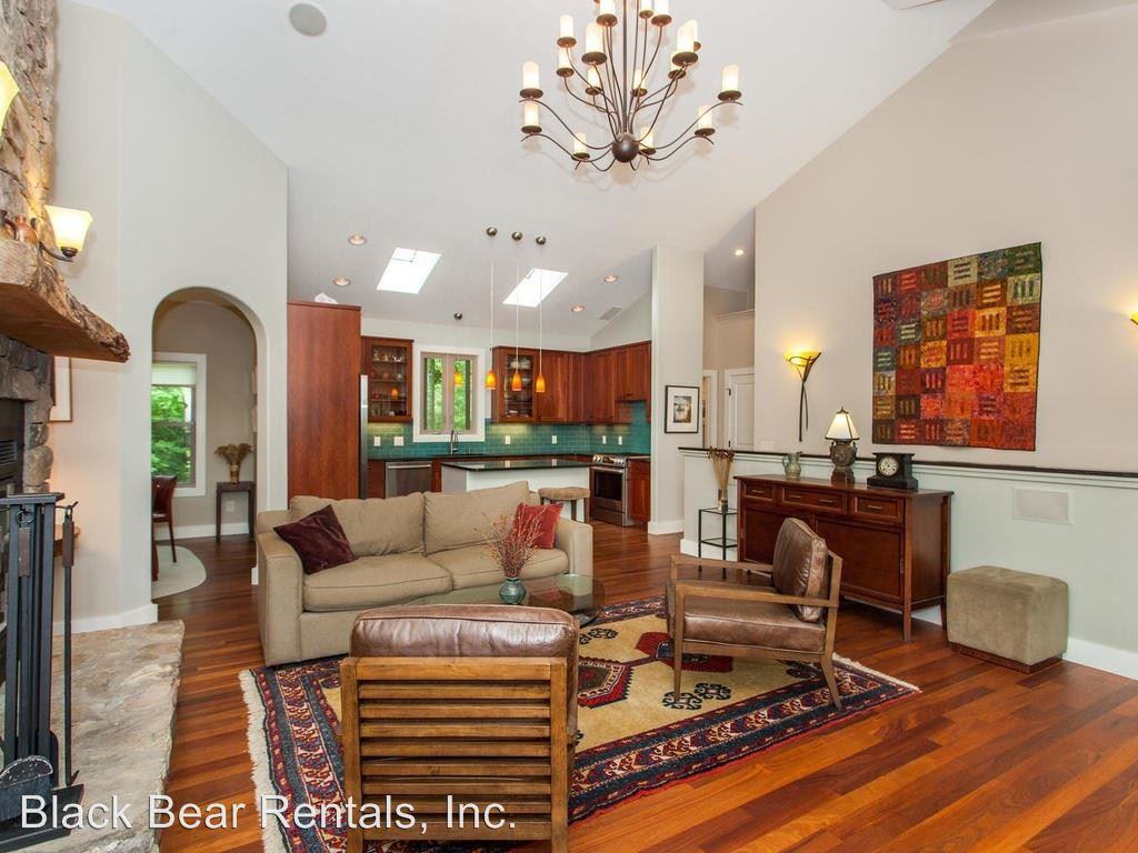 10 Holly Berry Ln - Photo 2 of 18