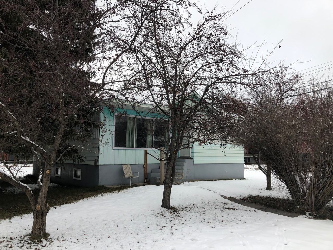 891 9 Ave - Photo 2 of 9