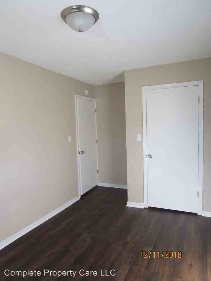 2414 W 9th St - Photo 2 of 2