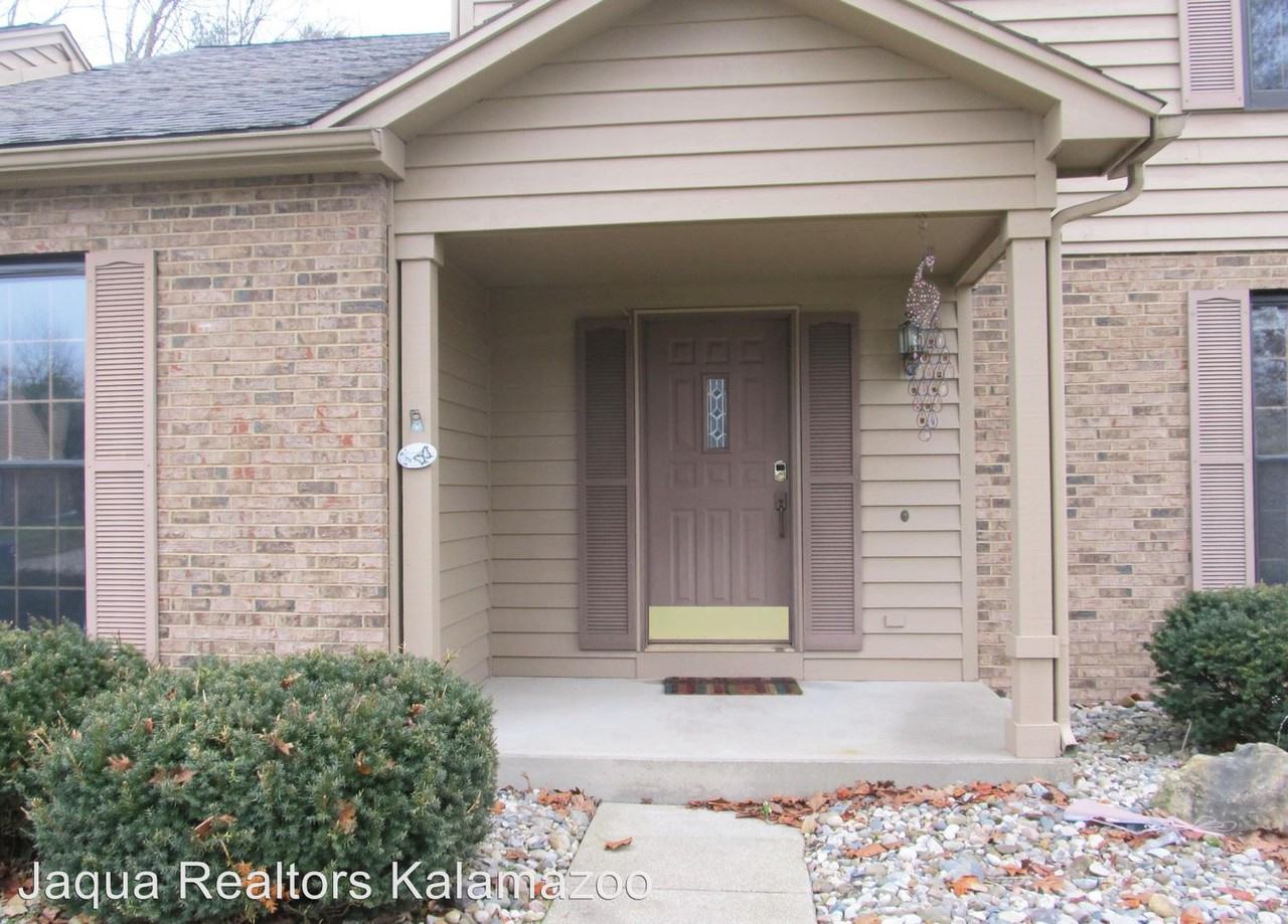 2996 Hunters Hill - Photo 2 of 18