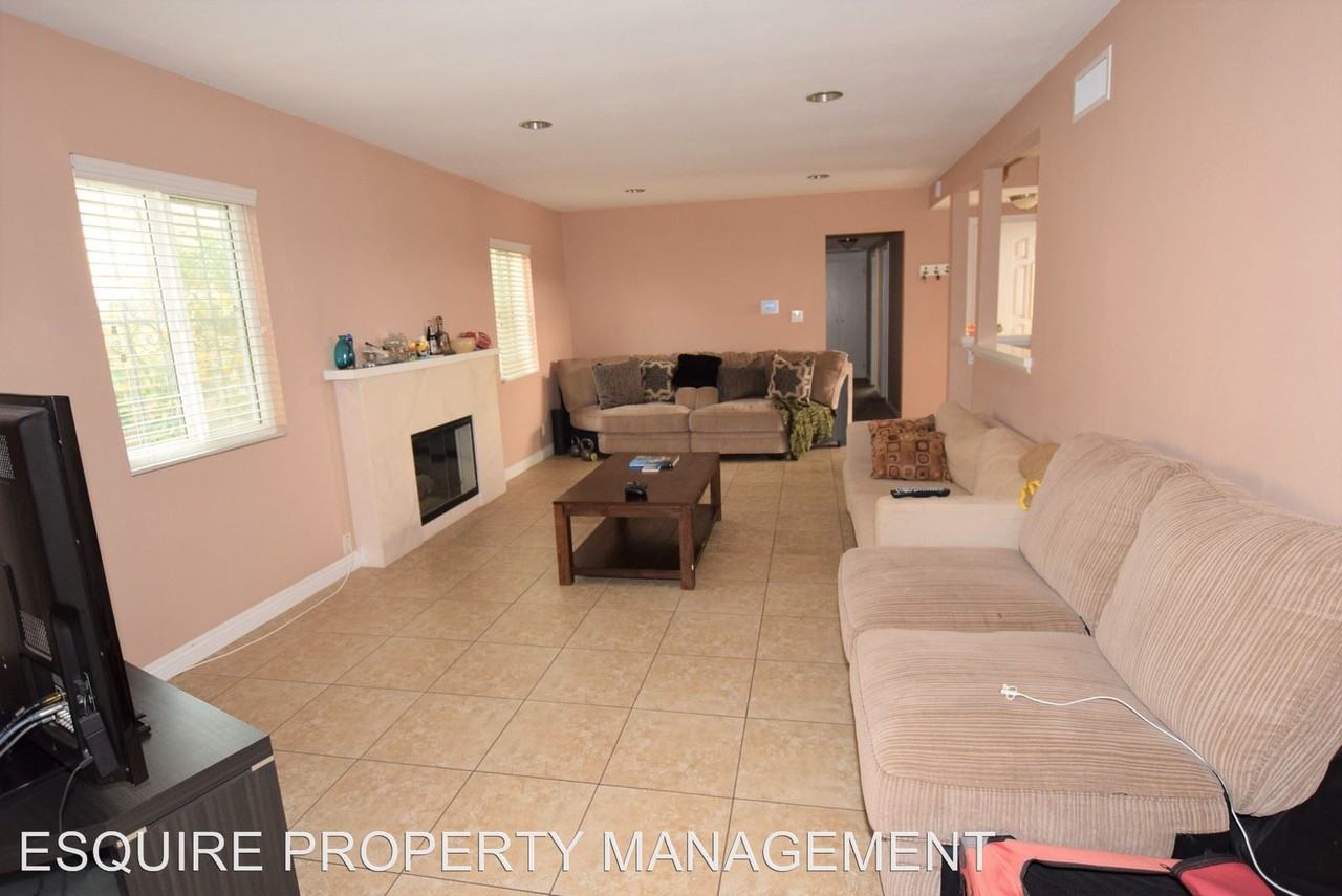 801 Redwood St - Photo 2 of 18