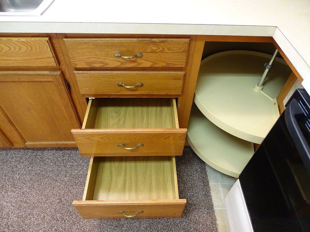 923 Broad St - Photo 3 of 5