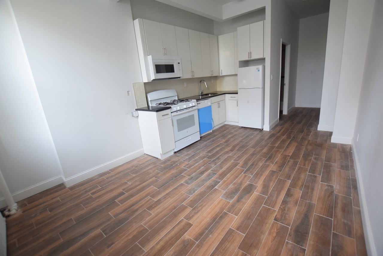 131 Wyckoff Avenue #xc