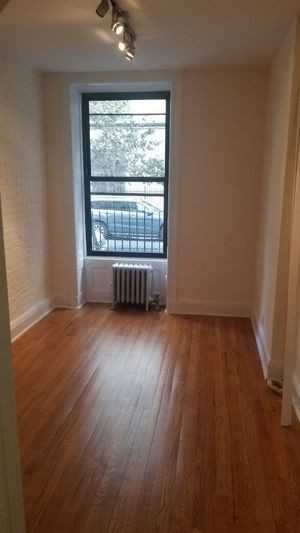 W 18th St & 8th Ave #1D