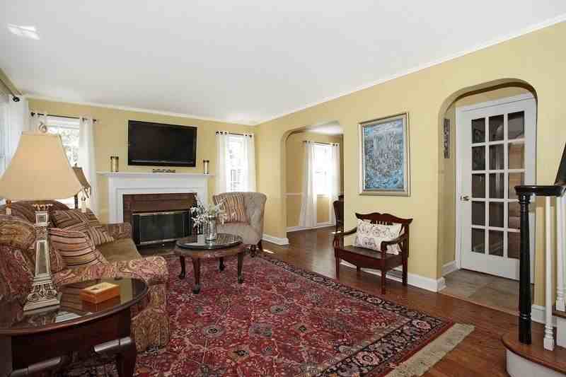 400 Salter Pl - Photo 3 of 24