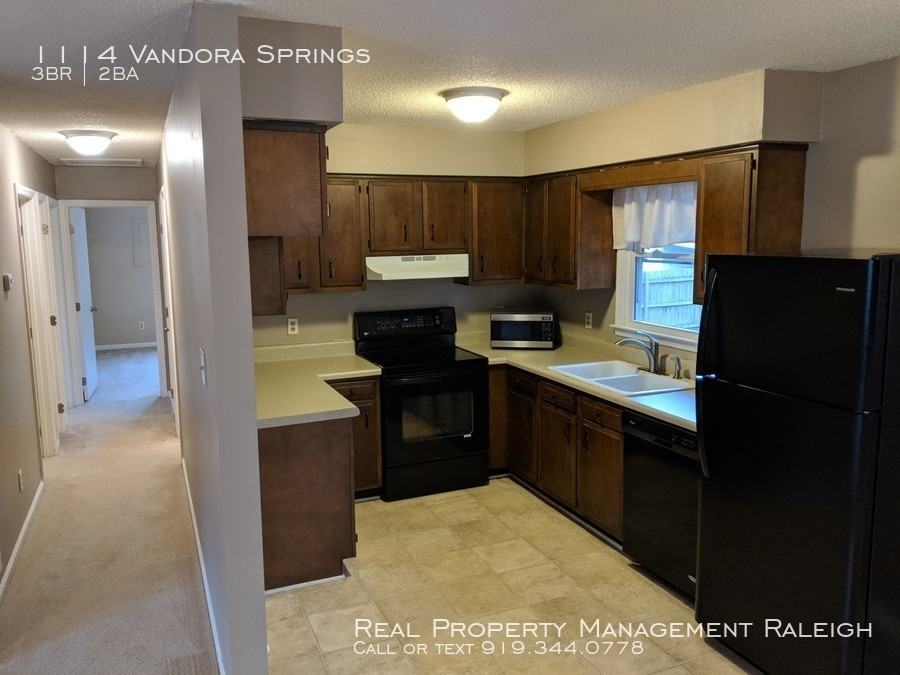 1114 Vandora Springs Rd - Photo 3 of 20
