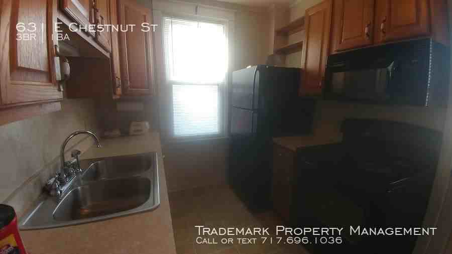 631 E Chestnut St - Photo 3 of 14
